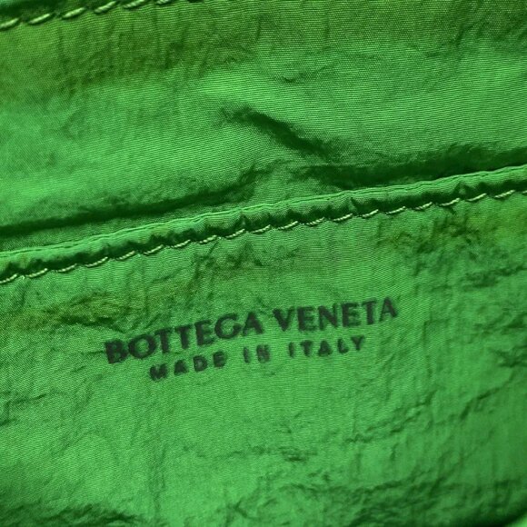 Auth BOTTEGA VENETA Candy cassette,Maxi intrecciato - Green Leather Shoulder Bag - Picture 15 of 16